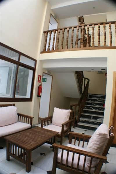 Hostal Margarita La Linea de la Concepcion Exterior photo